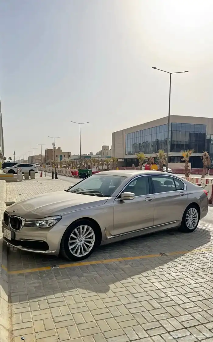 بي ام دبليو 2018 بزنس الناغي سعودي 14