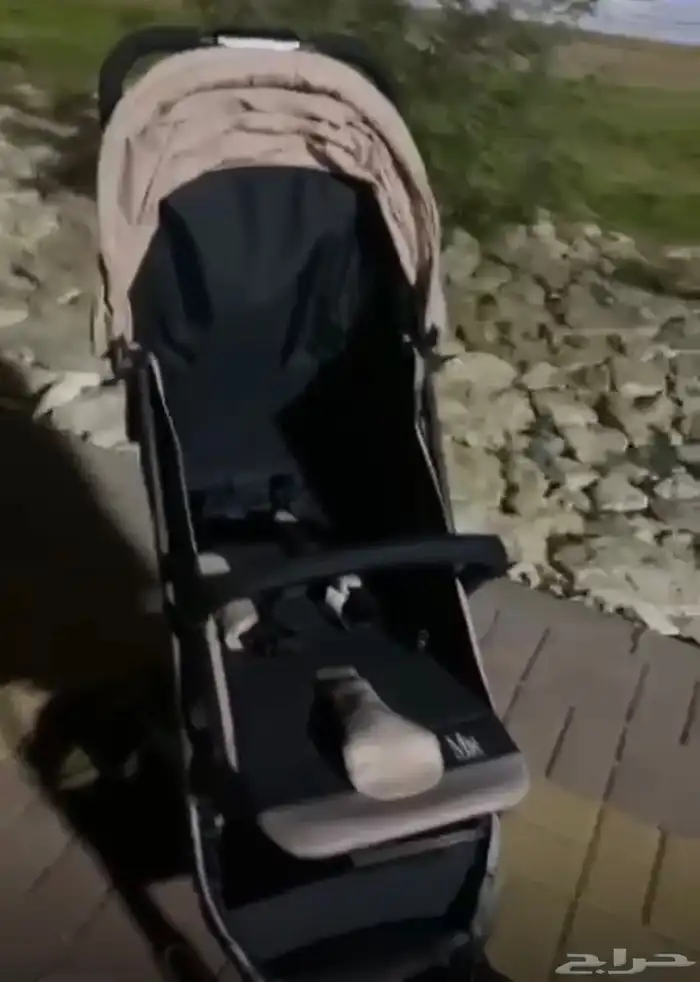 عربية أطفال للبيع في أملج نظيفه 1