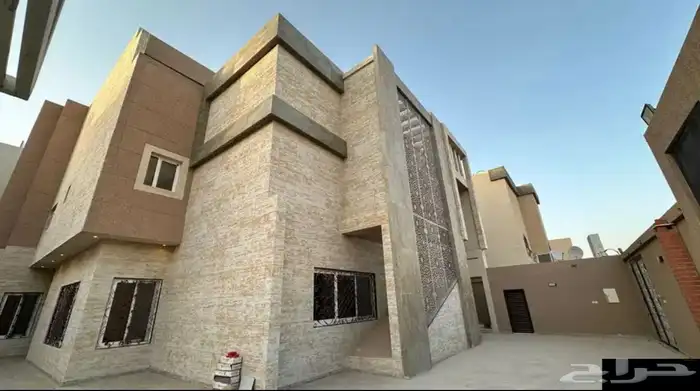 فلة مميزة بحي النرجس 1