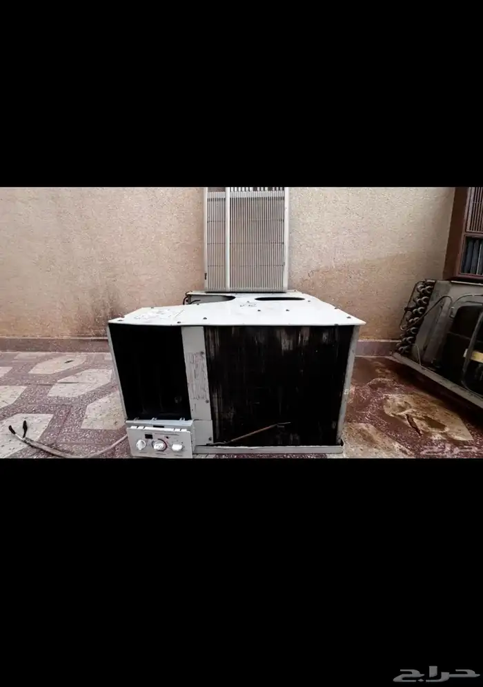 يوجد مكيفات شباك مختلفه 1