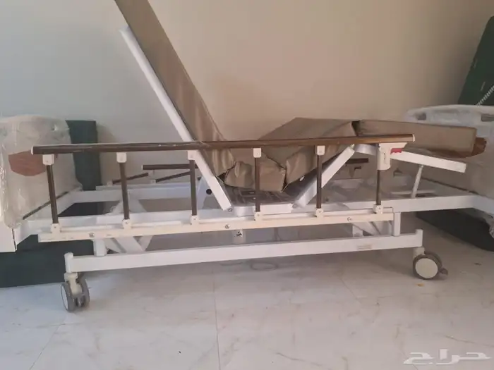 سرير طبي كهربائي 3