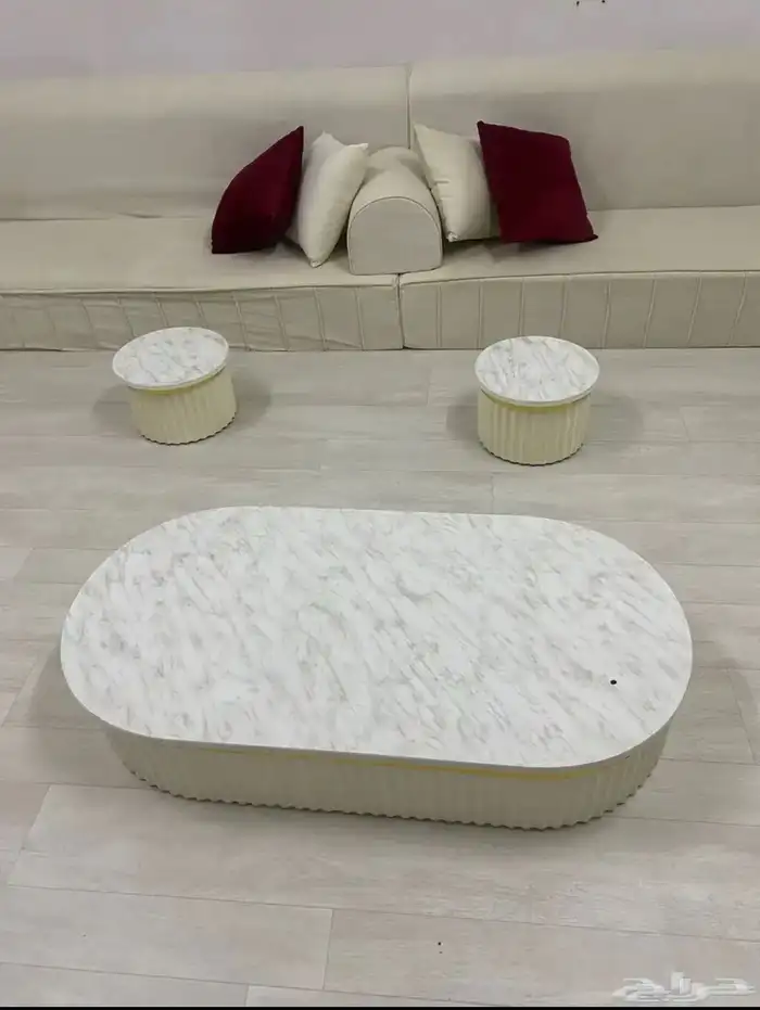 اثاث كنب مطارح مع طاولات 1
