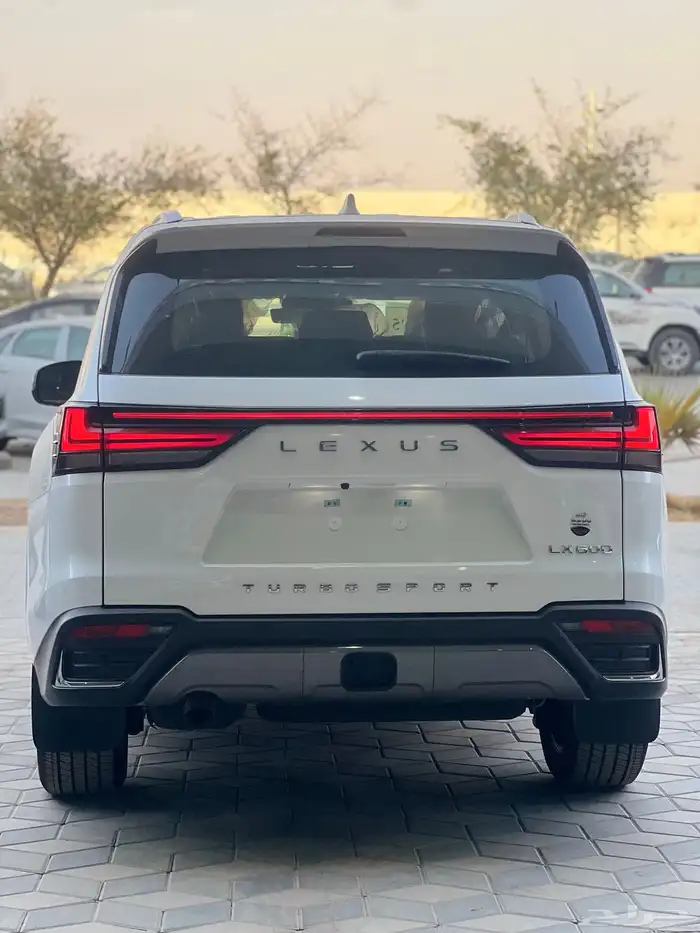 لكزس LX600 BB 2025 وارد بريمي 15