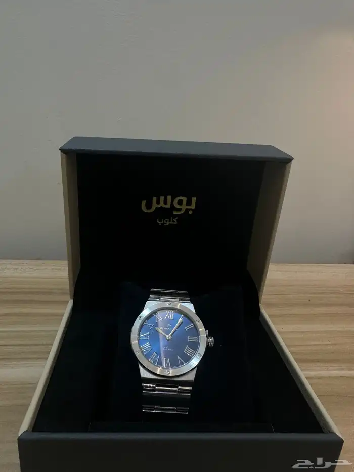 ساعه من ماركه بوس كلوب لم تستخدم 1