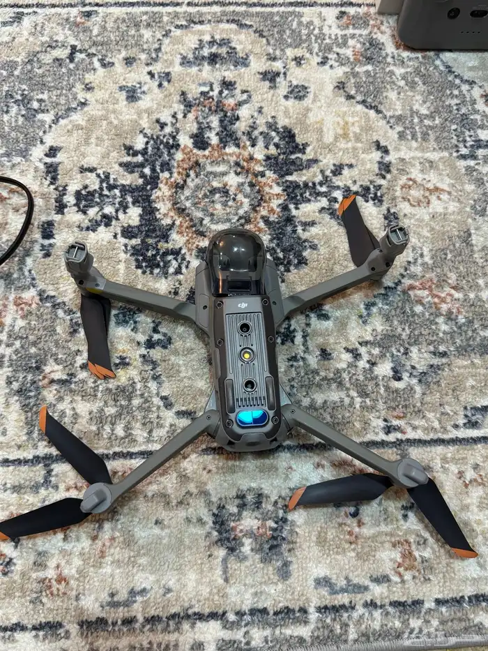 للبيع طائرة درون DJI Air 2S 3