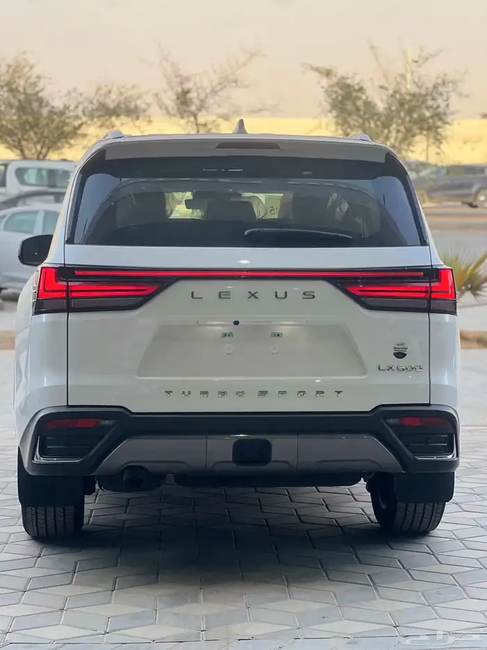 لكزس LX600 BB 2025 وارد بريمي 4