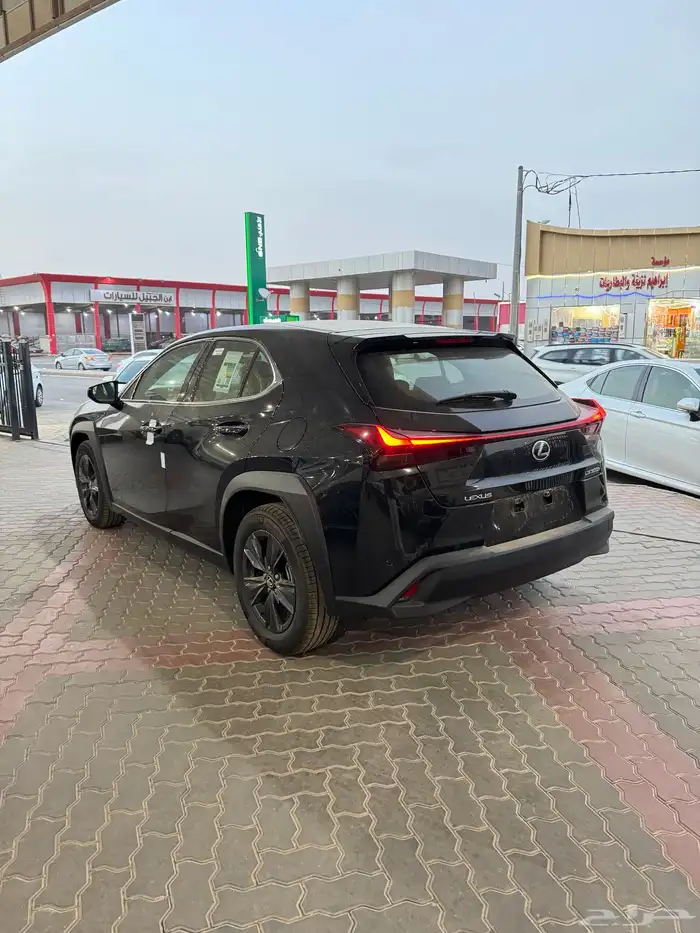 لكزس UX300h فئة AH هايبرد 2024 3