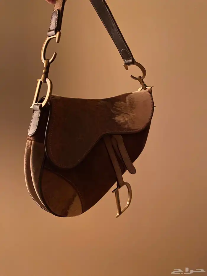 شنطة Christian Dior اصليه مستخدمه 0
