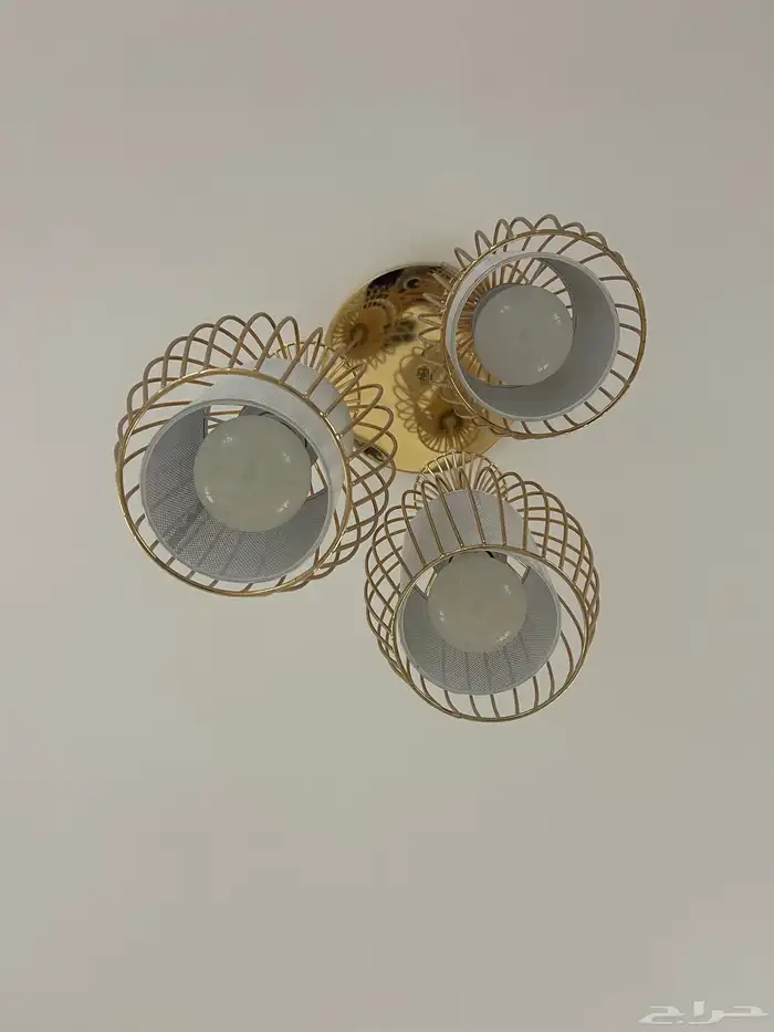 لمبه سقف نظيفة ما شاء الله تبارك الله 1