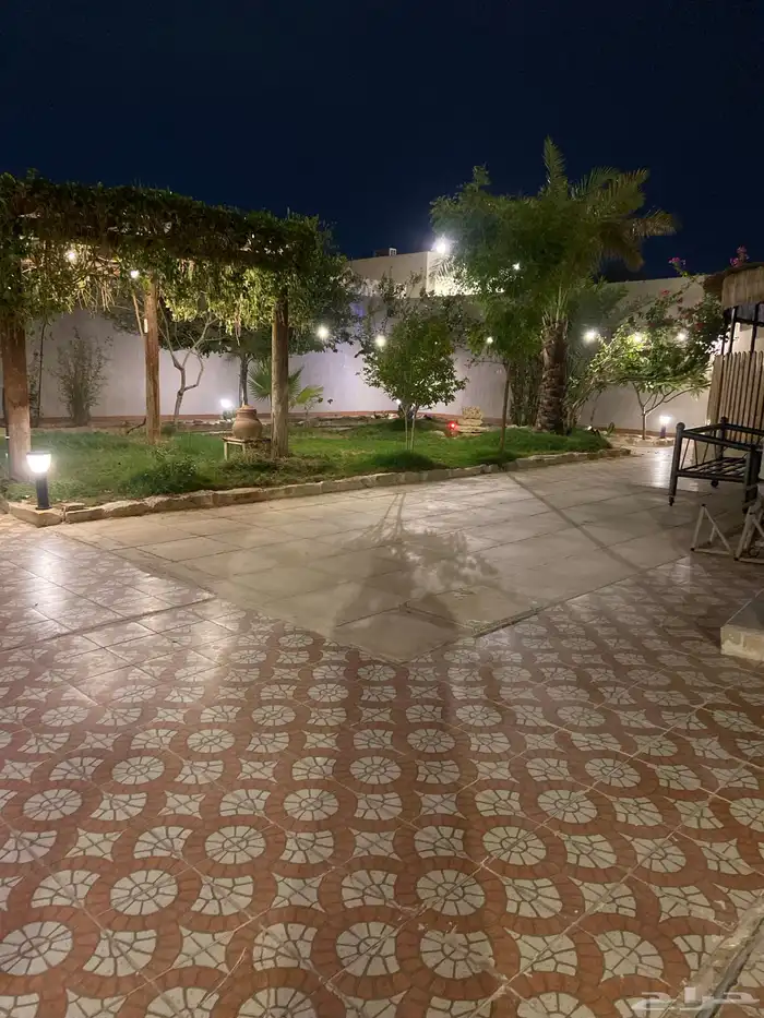 استراحه البيرق قسمين للايجار اليومى 0