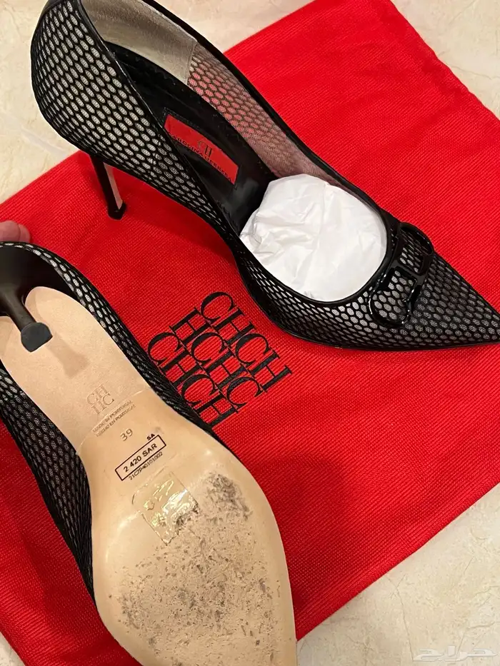 حذاء نسائي ماركه CH 4