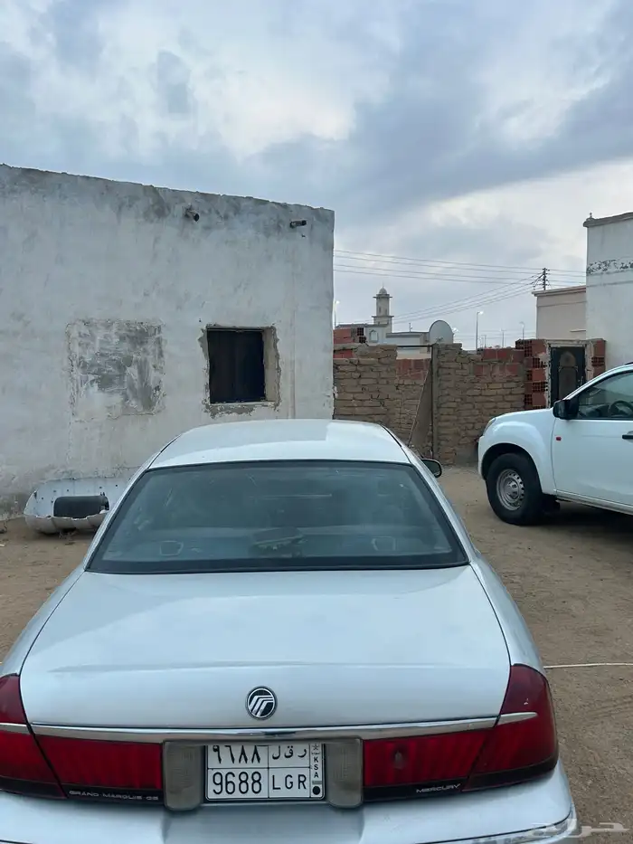 البيع فورد 2002 فيله مشكله ف عوامة البنزين البيع علي السوم 7