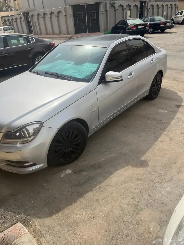 مرسيدس للبيع c180نظيفه 1