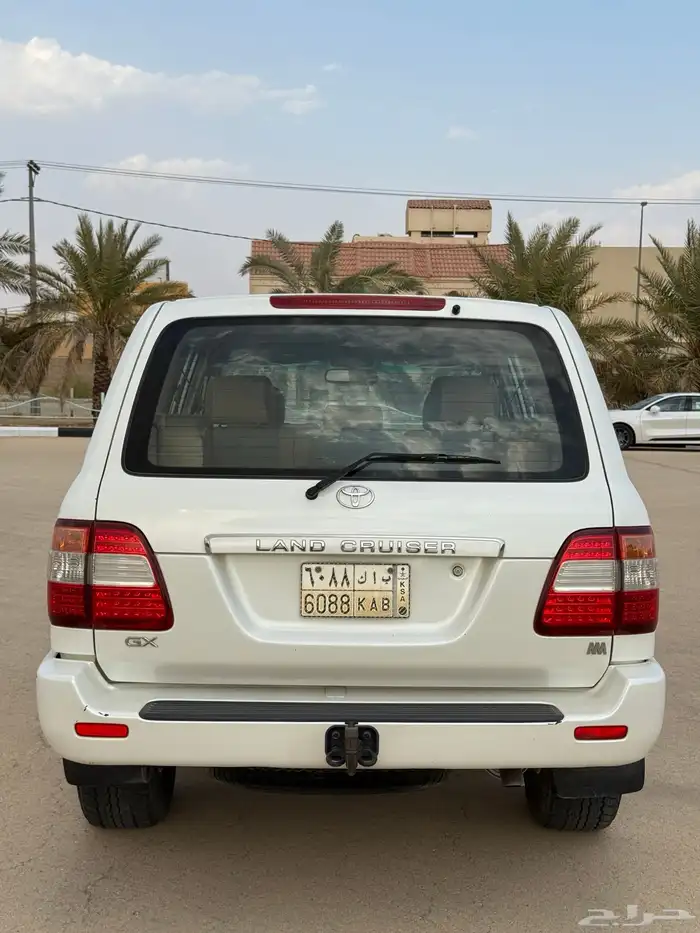 جيب لاندكروزر 2007 نظيف 7