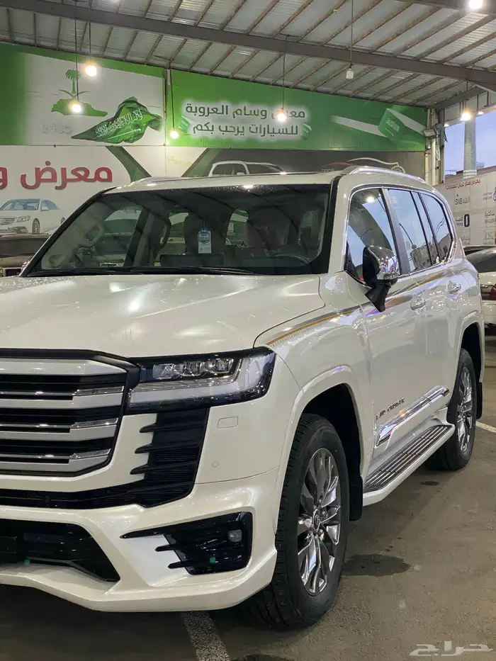 تويوتا لاندكروزر 2024 VXبريمي. مشروط 3