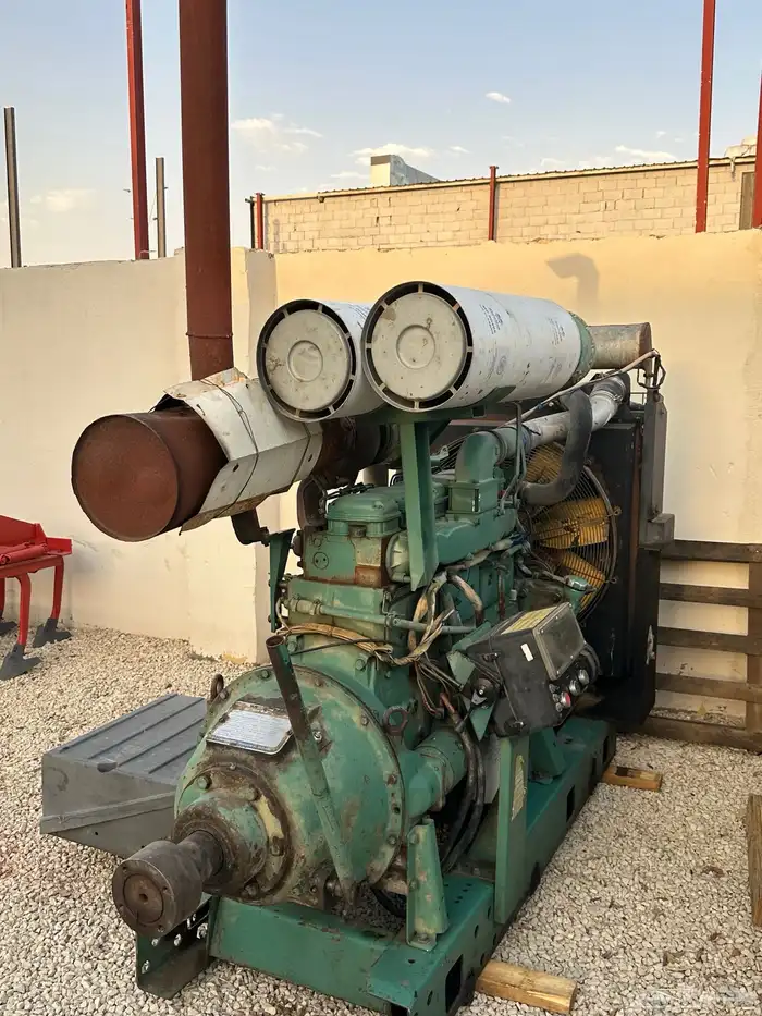 مكينة فولفو 307 نظيفة 2