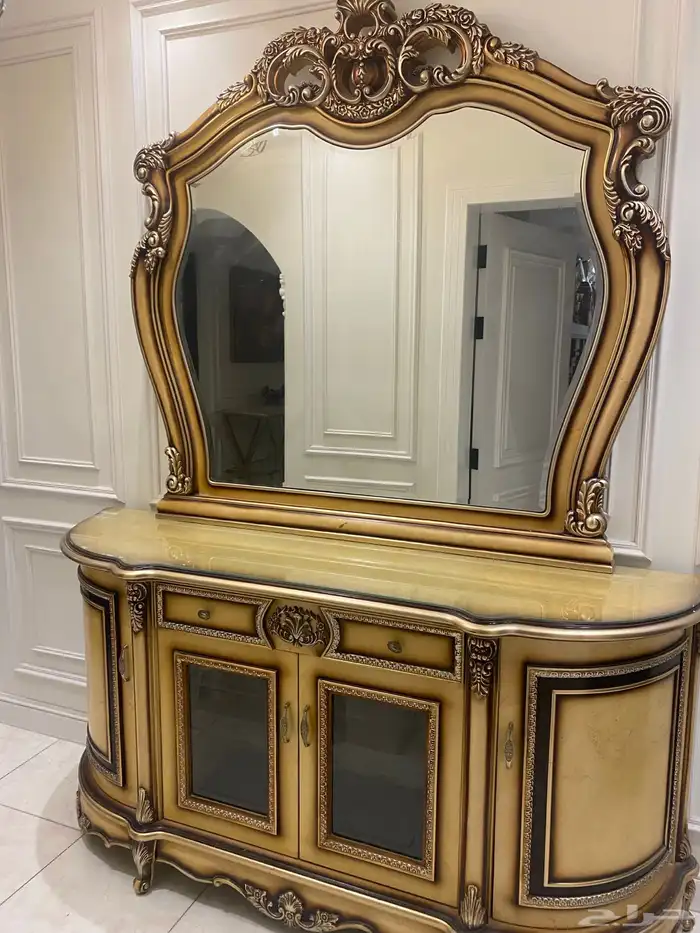 طاولة مدخل كلاسيكية ذهبية   مرآة فخمة   حالة ممتازة 1