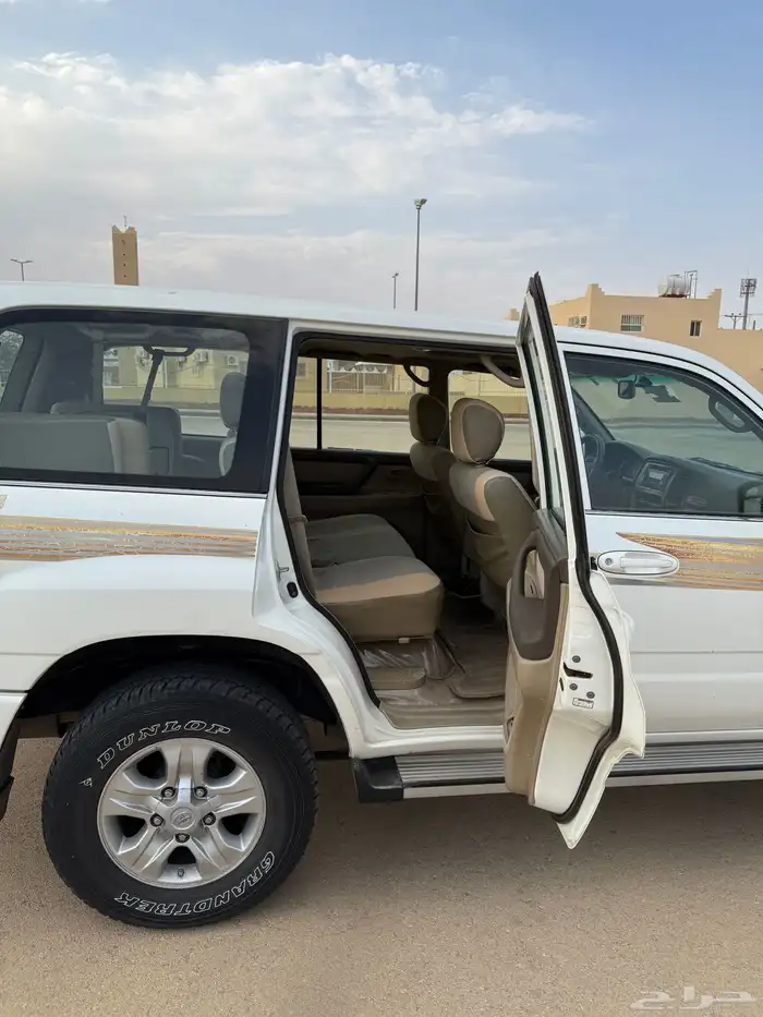 جيب لاندكروزر 2007 نظيف 8