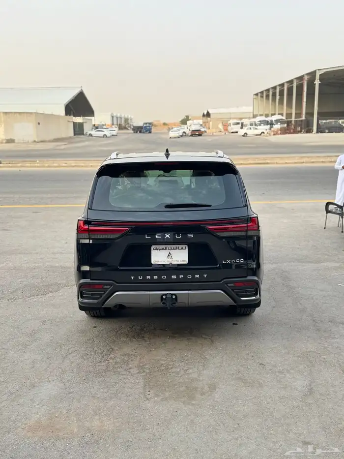 لكزس BB - LX600 - 2025 خليجي اسود عداد 12 الف فقط 5
