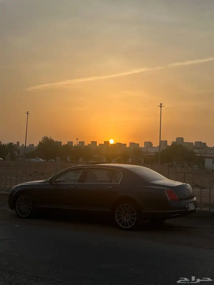 بنتلي 2010 نزل الحد الى 83 الف السوم وصل 70500 3