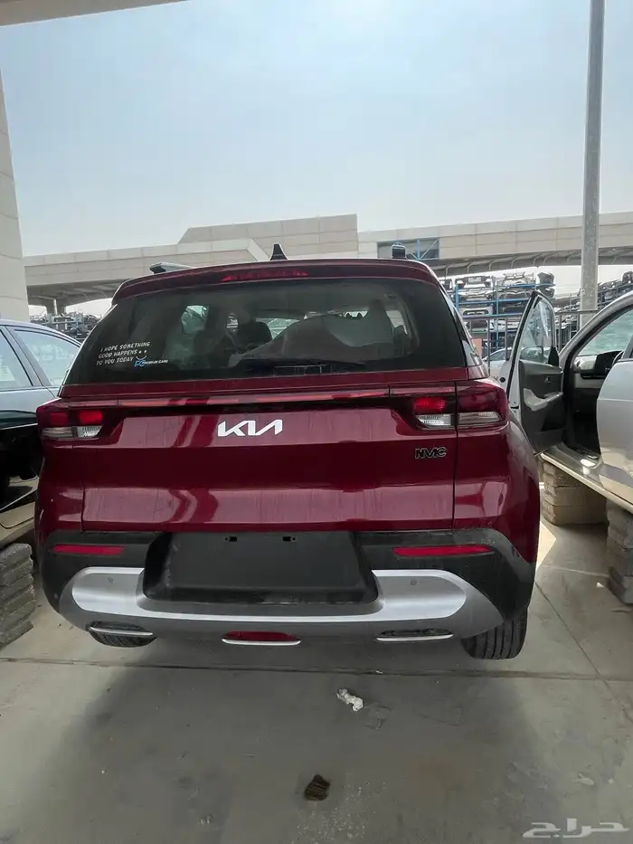 قطع غيار تشليح كيا سونيت 2023 12