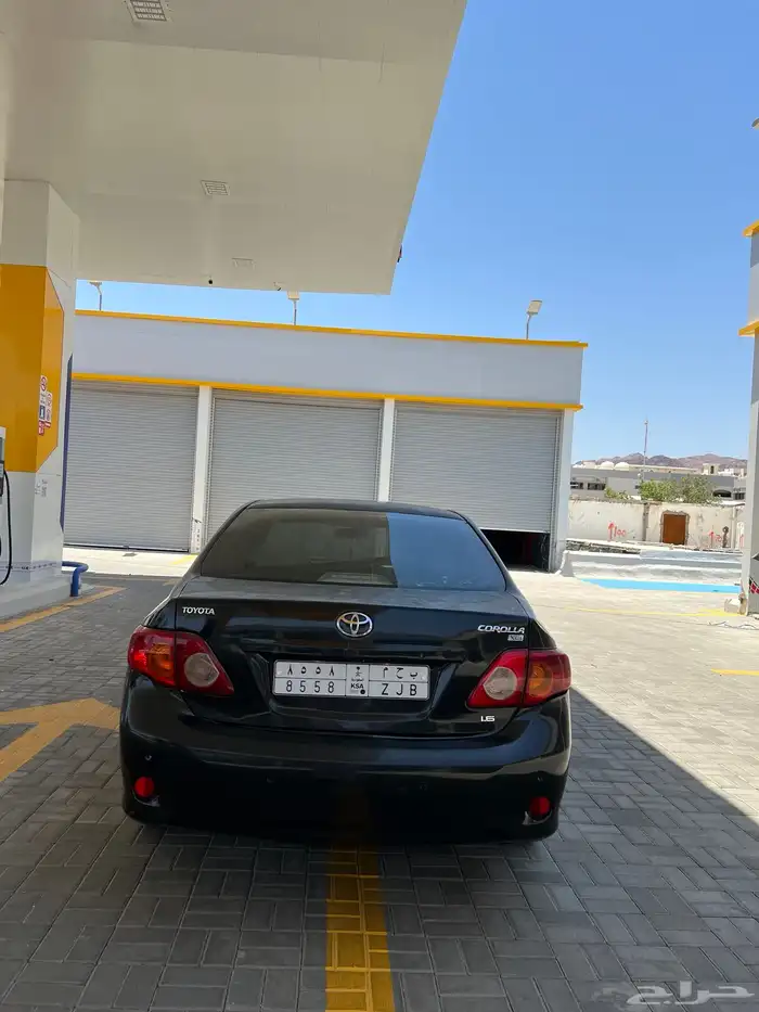 للبيع كورولا 2010 توماتيك 2