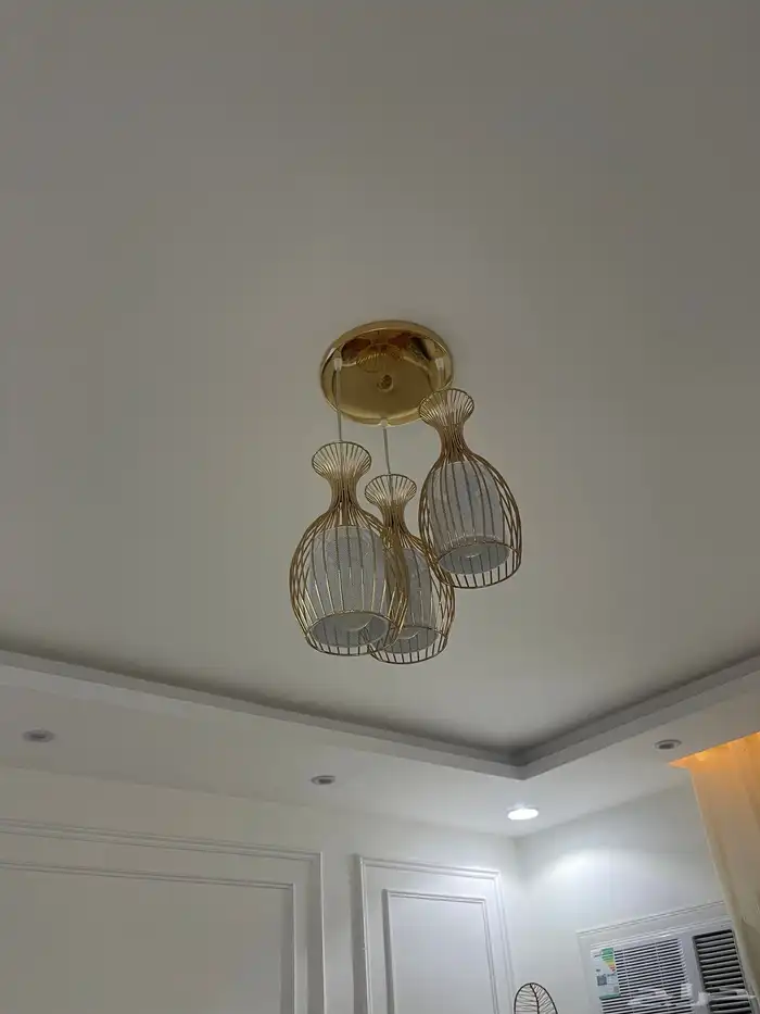 لمبه سقف نظيفة ما شاء الله تبارك الله 0