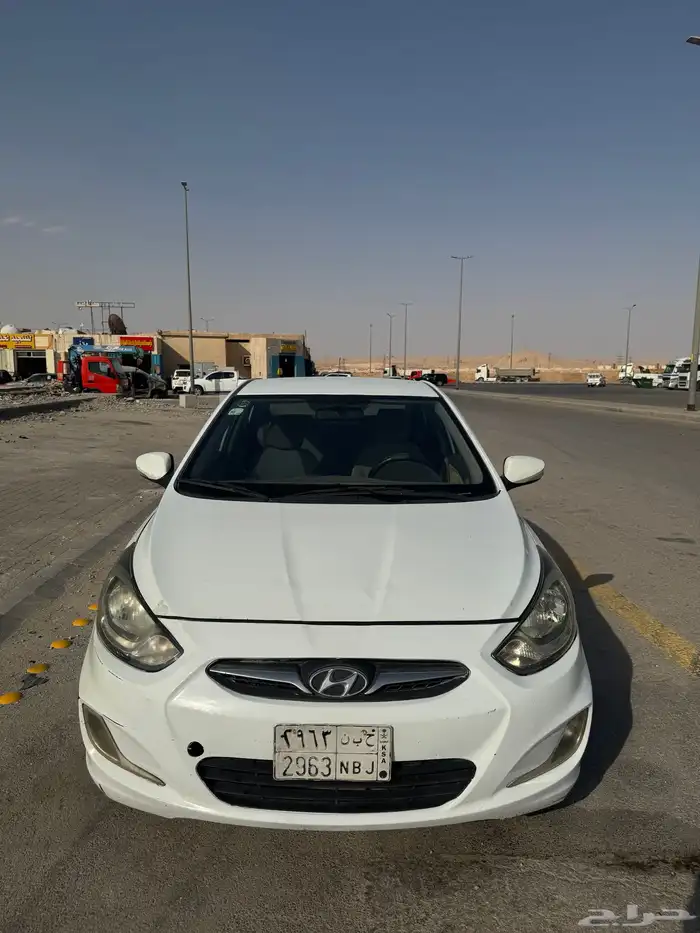 للبيع اكسنت 2014 1