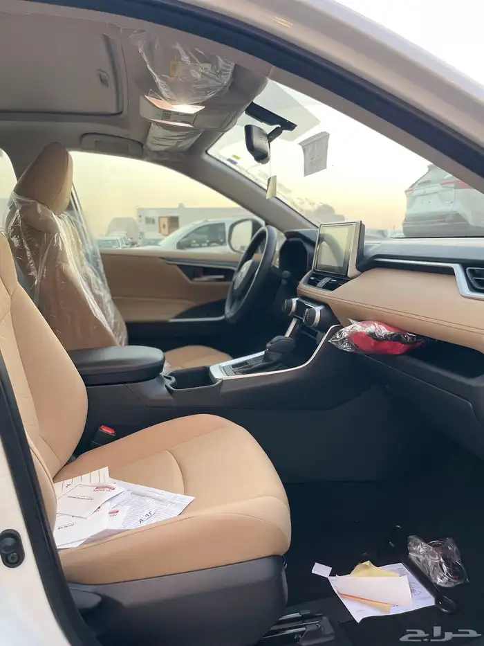 تويوتا راف فور XLE شنطة كهرب بنزين سعودي 2025 6