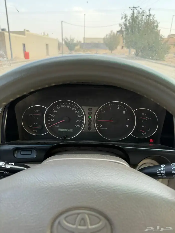 جيب لاندكروزر 2007 نظيف 11