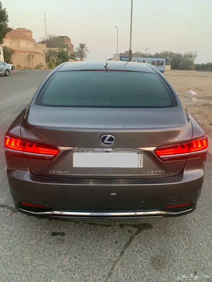لكزس 2018 LS500H فل اوبشن 3