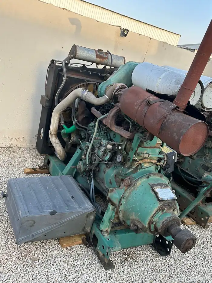 مكينة فولفو 307 نظيفة 1