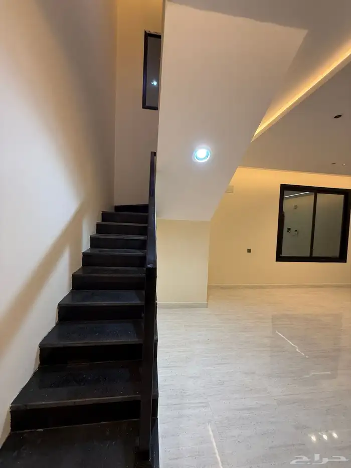 للبيع شقق علويه وشقق ارضيه ف ابها المحاله ب 500 الف 37