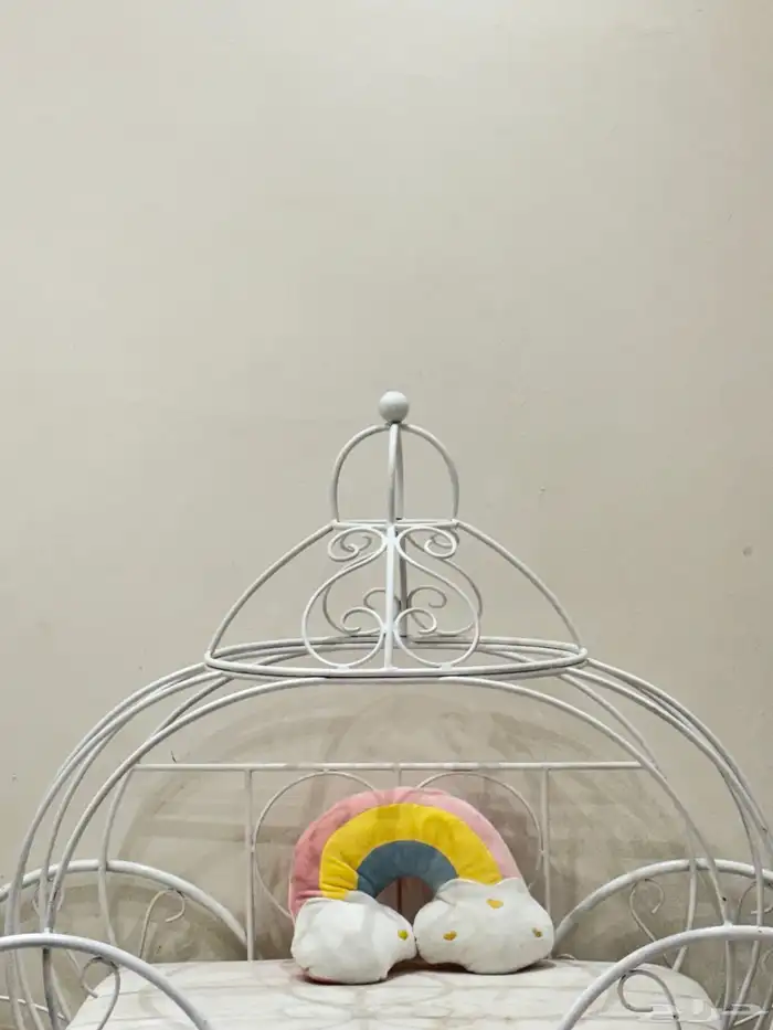 سرير اطفال و مواليد (شكل عربه) 2