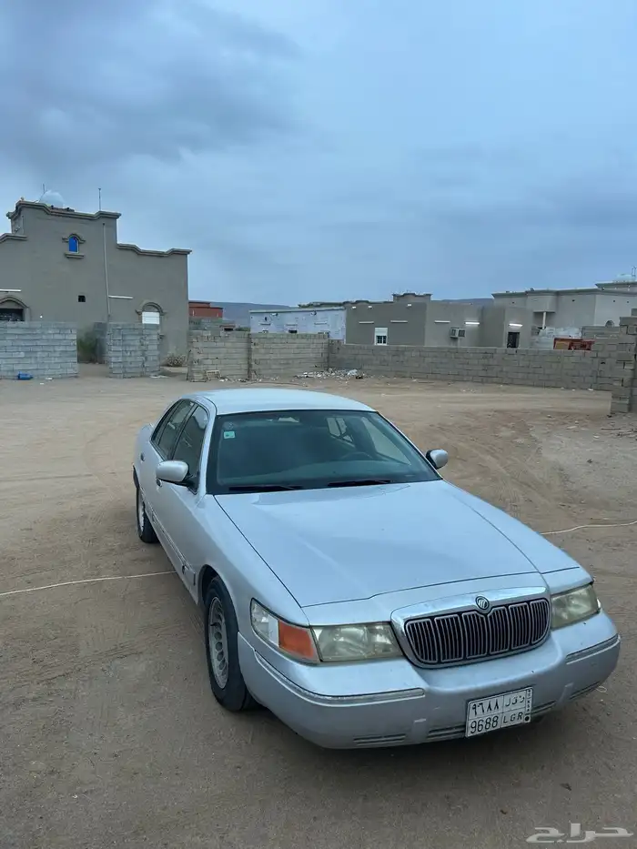 البيع فورد 2002 فيله مشكله ف عوامة البنزين البيع علي السوم 2