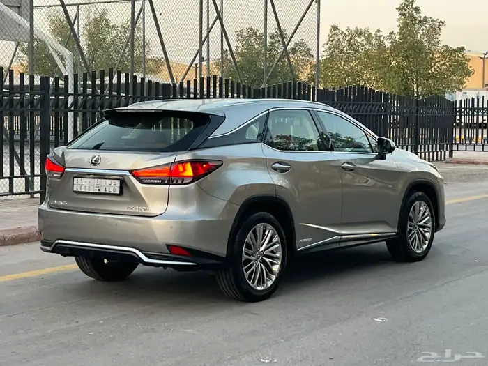 لكزس RX 450h موديل 2021 ( بحالة الوكالة ) 32