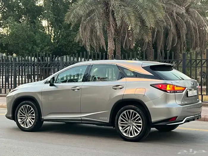 لكزس RX 450h موديل 2021 ( بحالة الوكالة ) 7