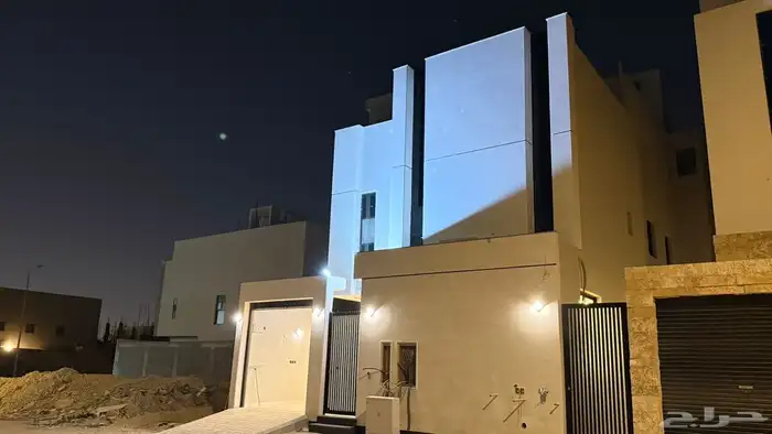 فيلا مساحة 326 للبيع مخطط غصون 4