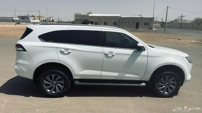 جيب ايسوزو ام يو اكس 2023 م للبيع 0