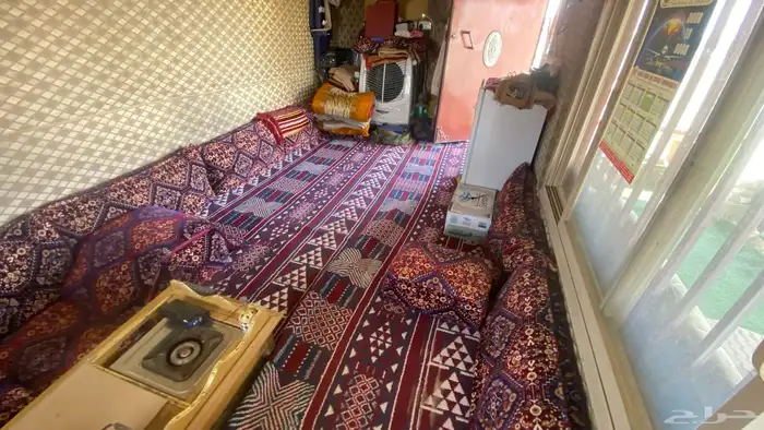 للبيع موقف سطحه 3