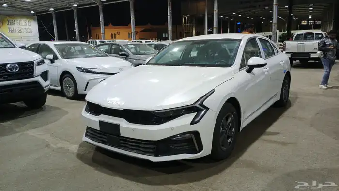 كيا k5 استاندر 2500 cc جديده ب95000 بالضريبه 1