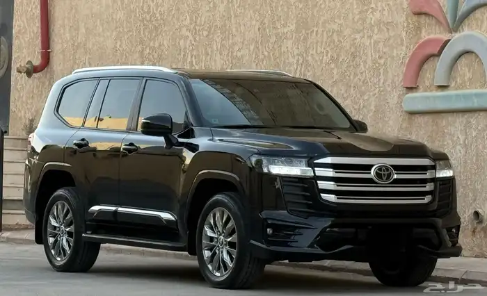 لندكروزر 2022 L5 تنفس طبيعي وارد الساير 11