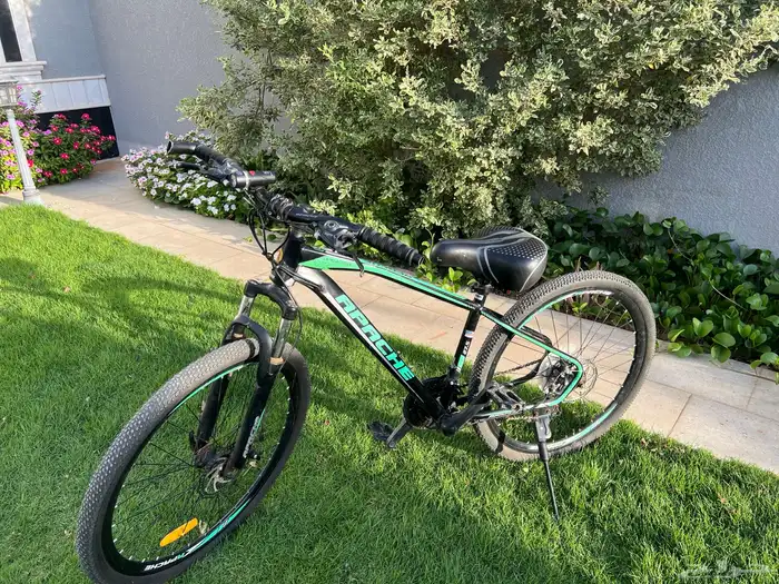 سيكل رياضي نضيف وجديد لا يجيني الا الصامل الحد مالي حد 0