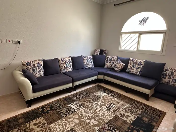 ركنه علي شكل حرف الu 0