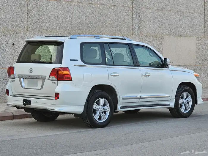 لاندكروزر 2015 7
