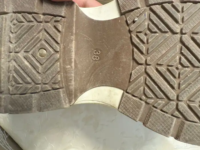 احذيه للبيع  السبب ما احتاجها 1