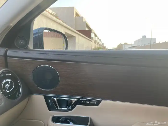 Jaguar XJ 2016 (بحالة ممتازة) 18