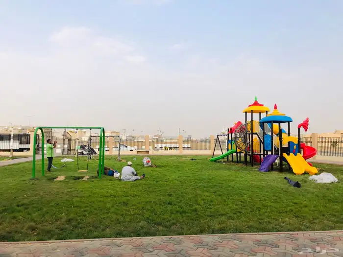 مستلزمات الحدائق اعمدة والعاب 3