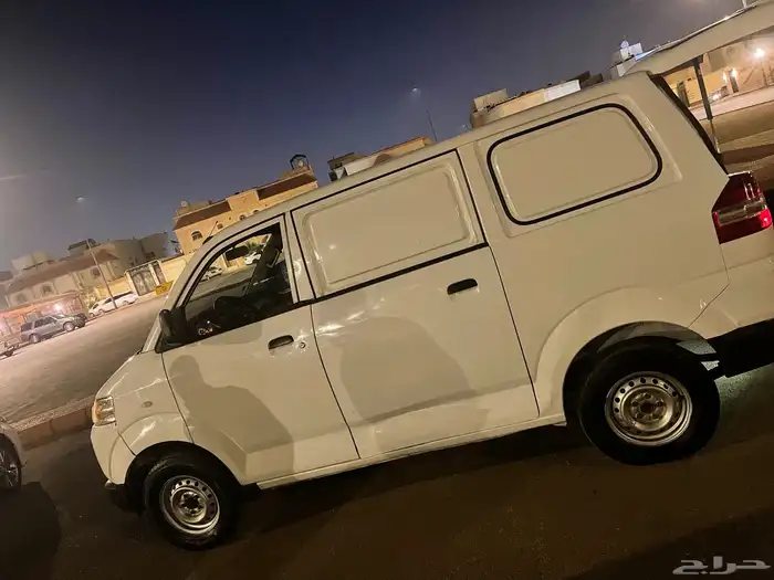 باصات هايس ديزل وبنزين للايجار الشهري 1