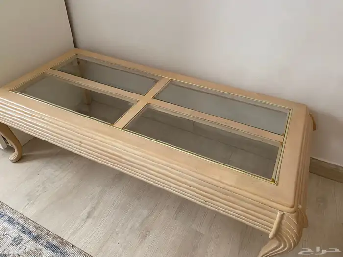 طاولة للبيع 2